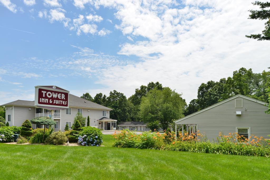 Tower Inn And Suites Of Guilford / Madison Exterior photo