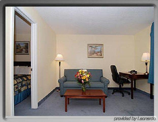 Tower Inn And Suites Of Guilford / Madison Room photo