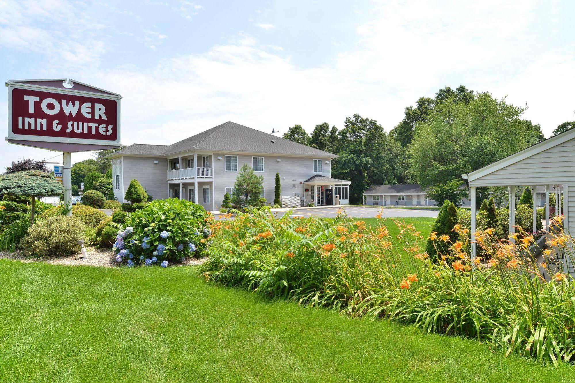 Tower Inn And Suites Of Guilford / Madison Exterior photo